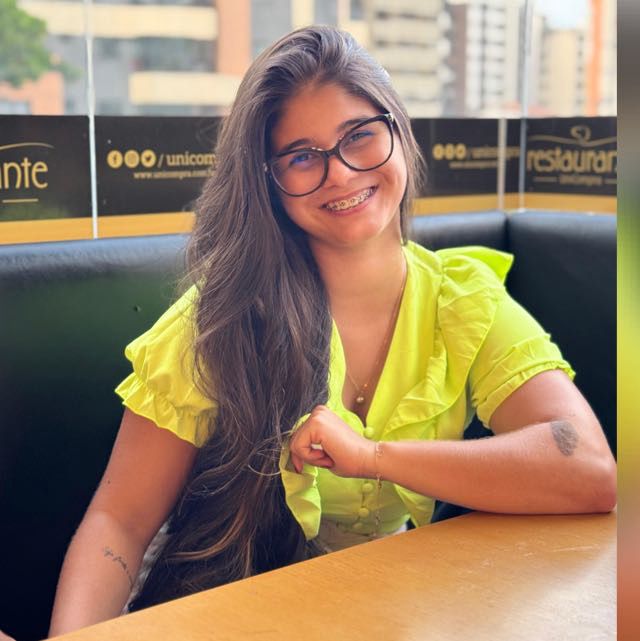 Monique Campos